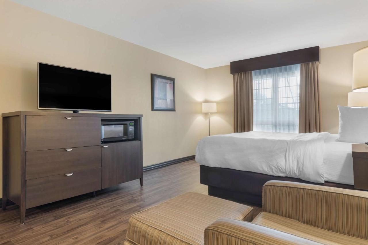 Best Western Plus Saint John Hotel & Suites Bagian luar foto