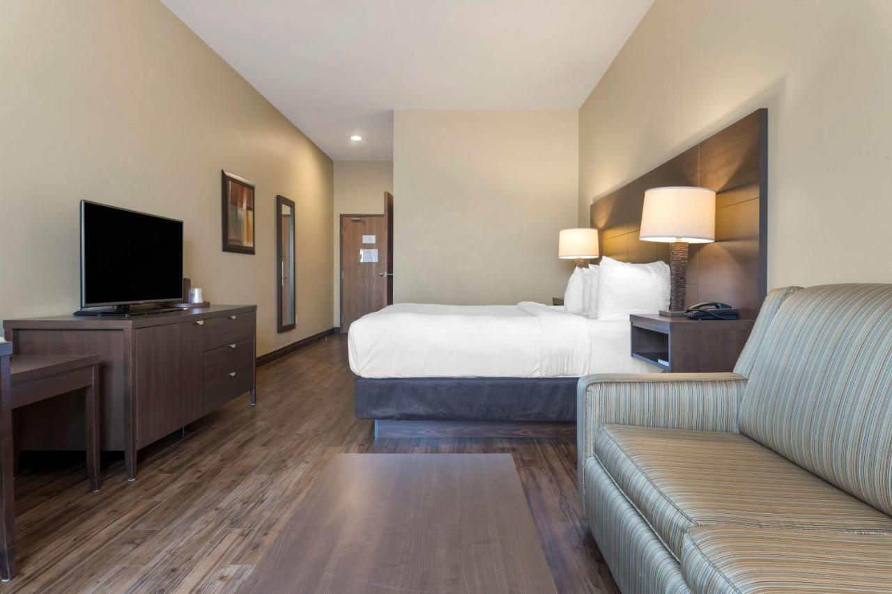 Best Western Plus Saint John Hotel & Suites Bagian luar foto